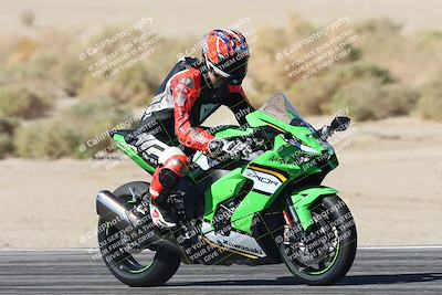 media/Oct-30-2025-Racers Edge (Thu) [[dabbdaf680]]/3-B Group/Session 2 (Bowl Exit)/